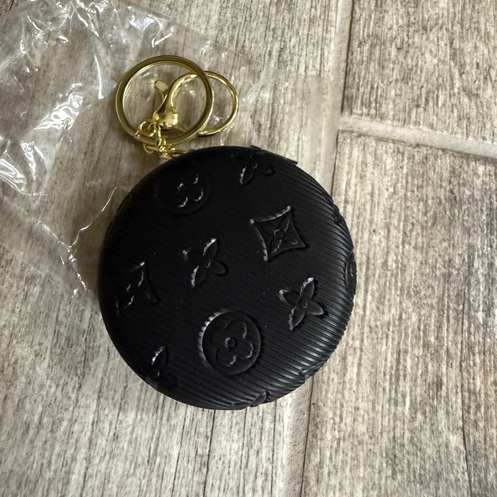 Louis Vuitton mirror Black Monogram Keychain